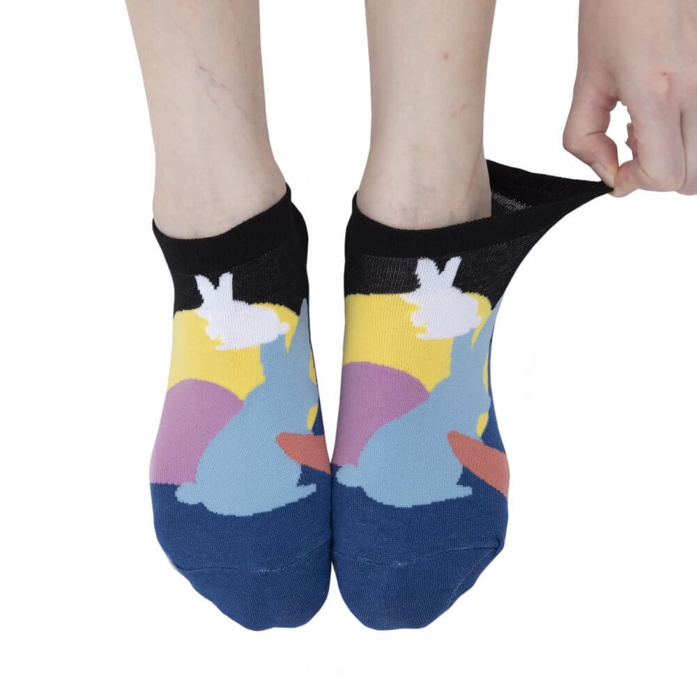 Women Novelty No Show Socks-Rabbit